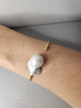 Load image into Gallery viewer, Single Pearl Bangle in 18ct Gold
